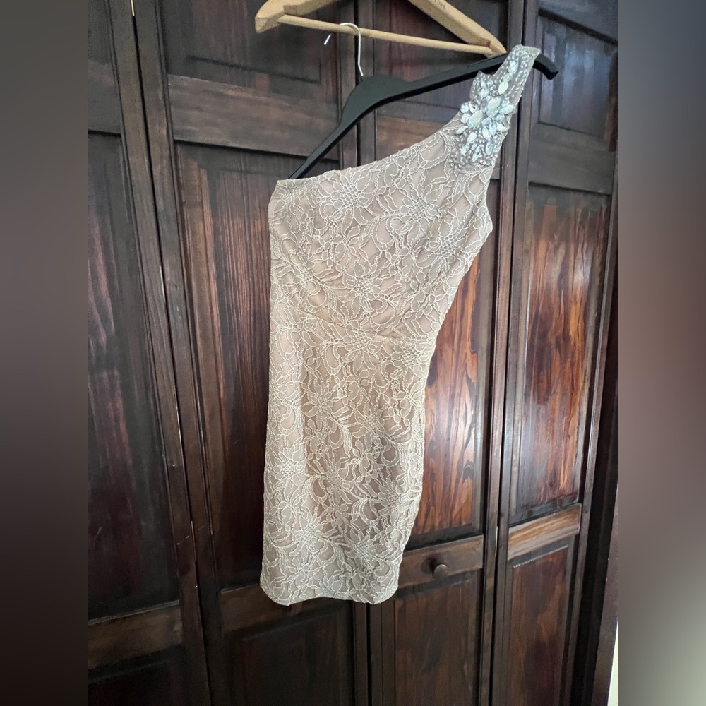 Jodi Kristopher Cream Lace One-Shoulder Dress